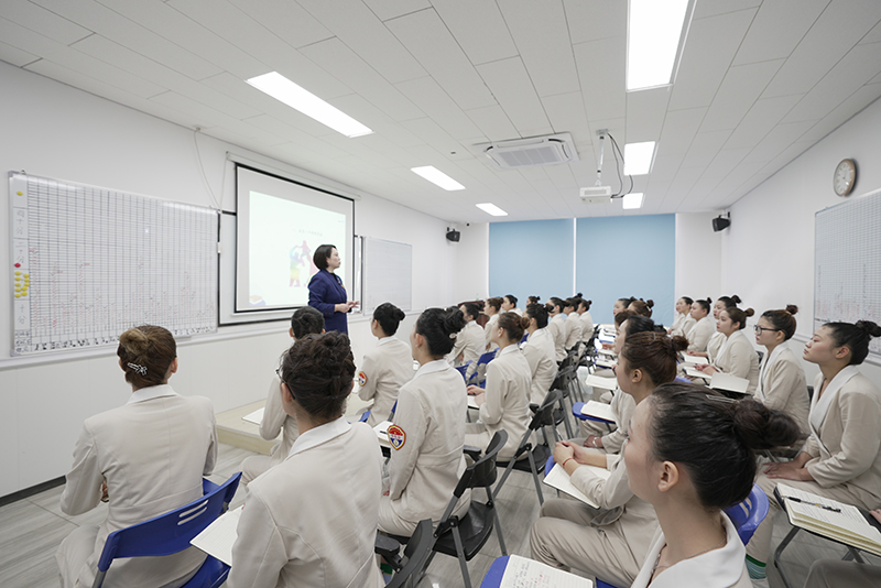 到哪里學美容？多途徑開啟美麗事業(yè)